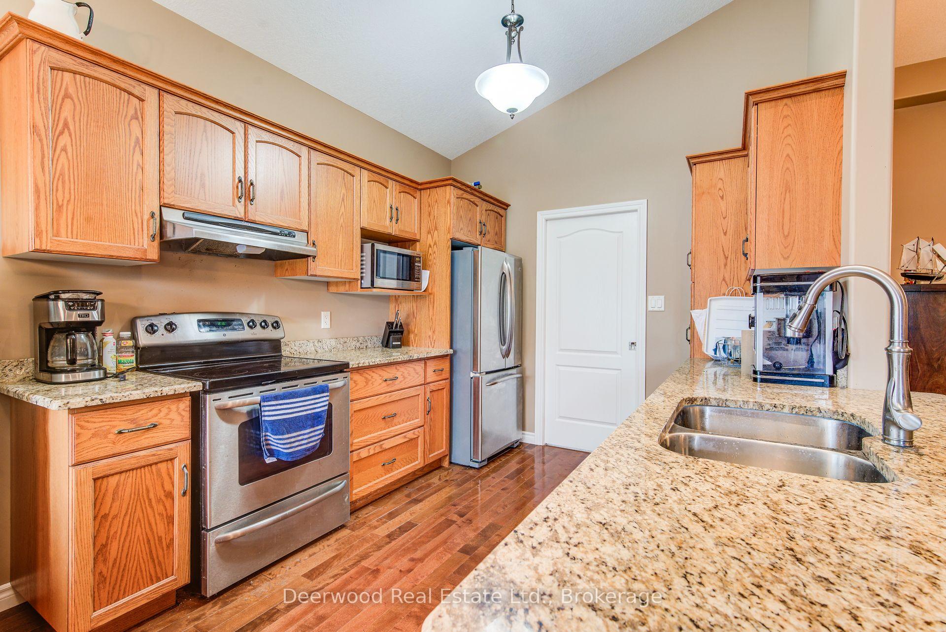 Photo 24 of Unit 19, 156 Devonshire Drive, Wilmot, New Hamburg — HOMEH
