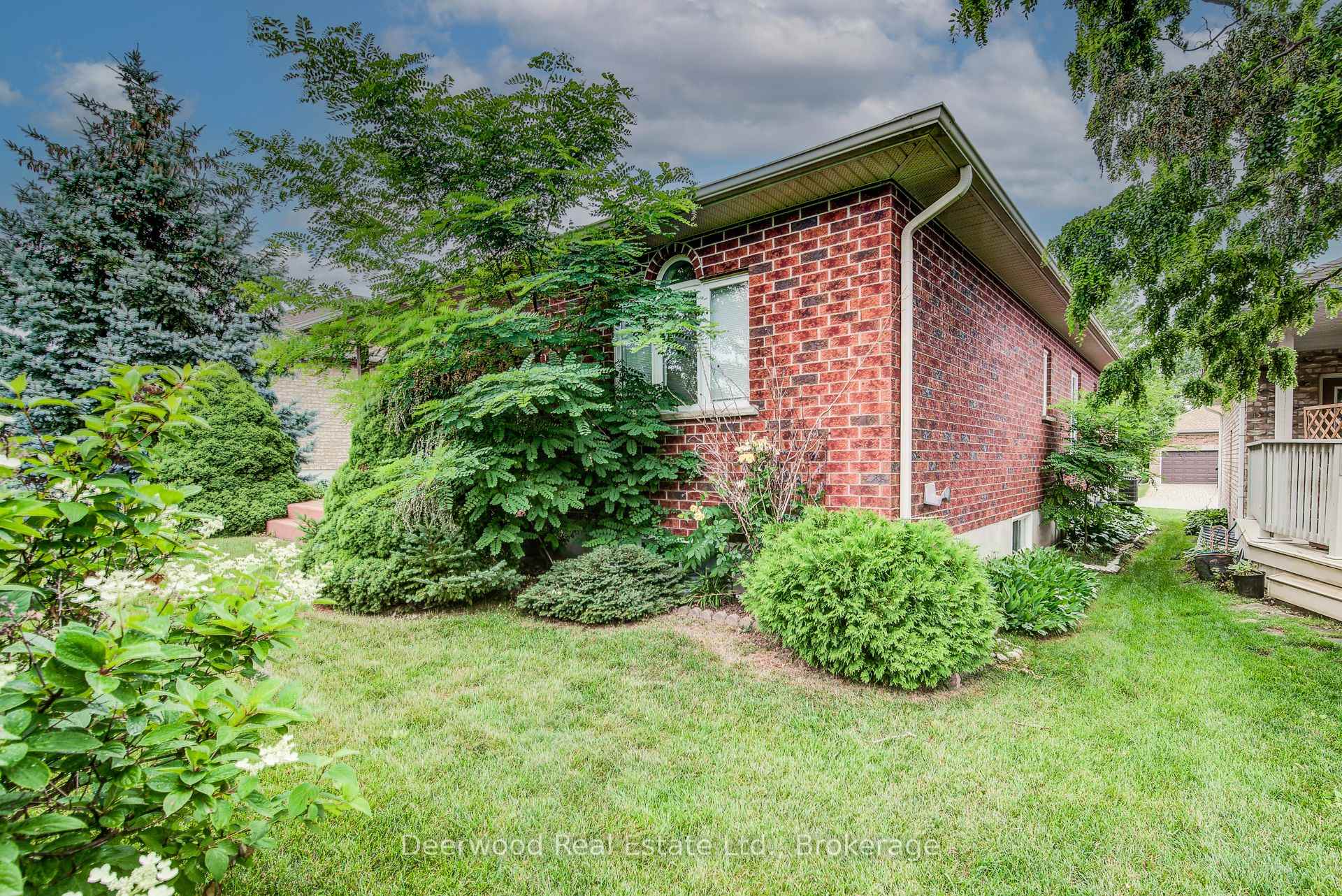 Photo 35 of Unit 19, 156 Devonshire Drive, Wilmot, New Hamburg — HOMEH
