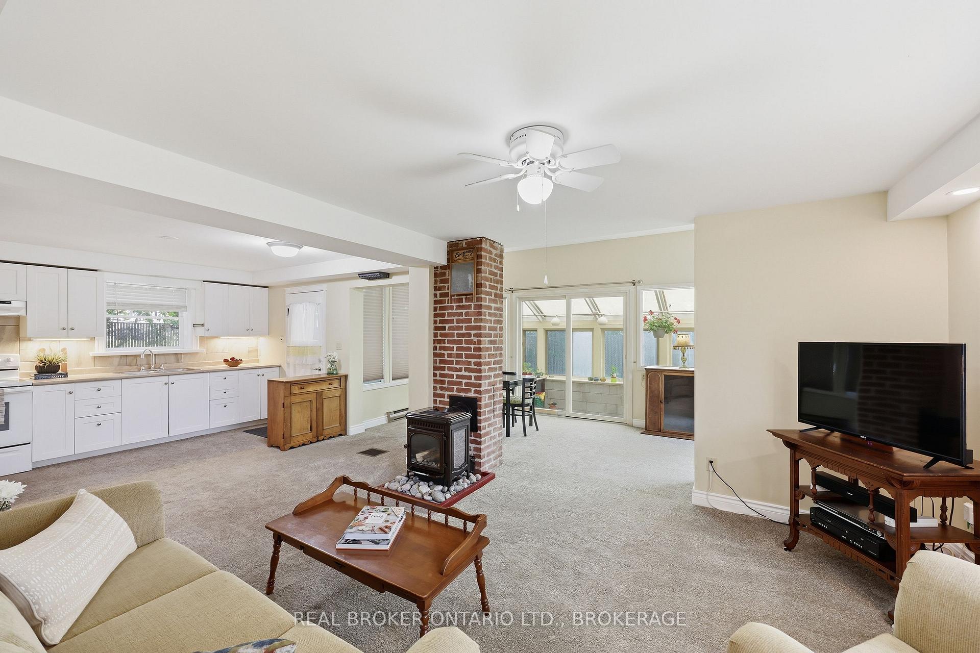 Photo 12 of 595 King Street E, Gananoque, Gananoque — HOMEH