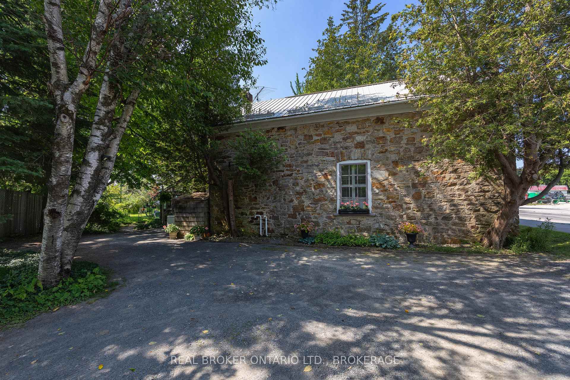 Photo 45 of 595 King Street E, Gananoque, Gananoque — HOMEH