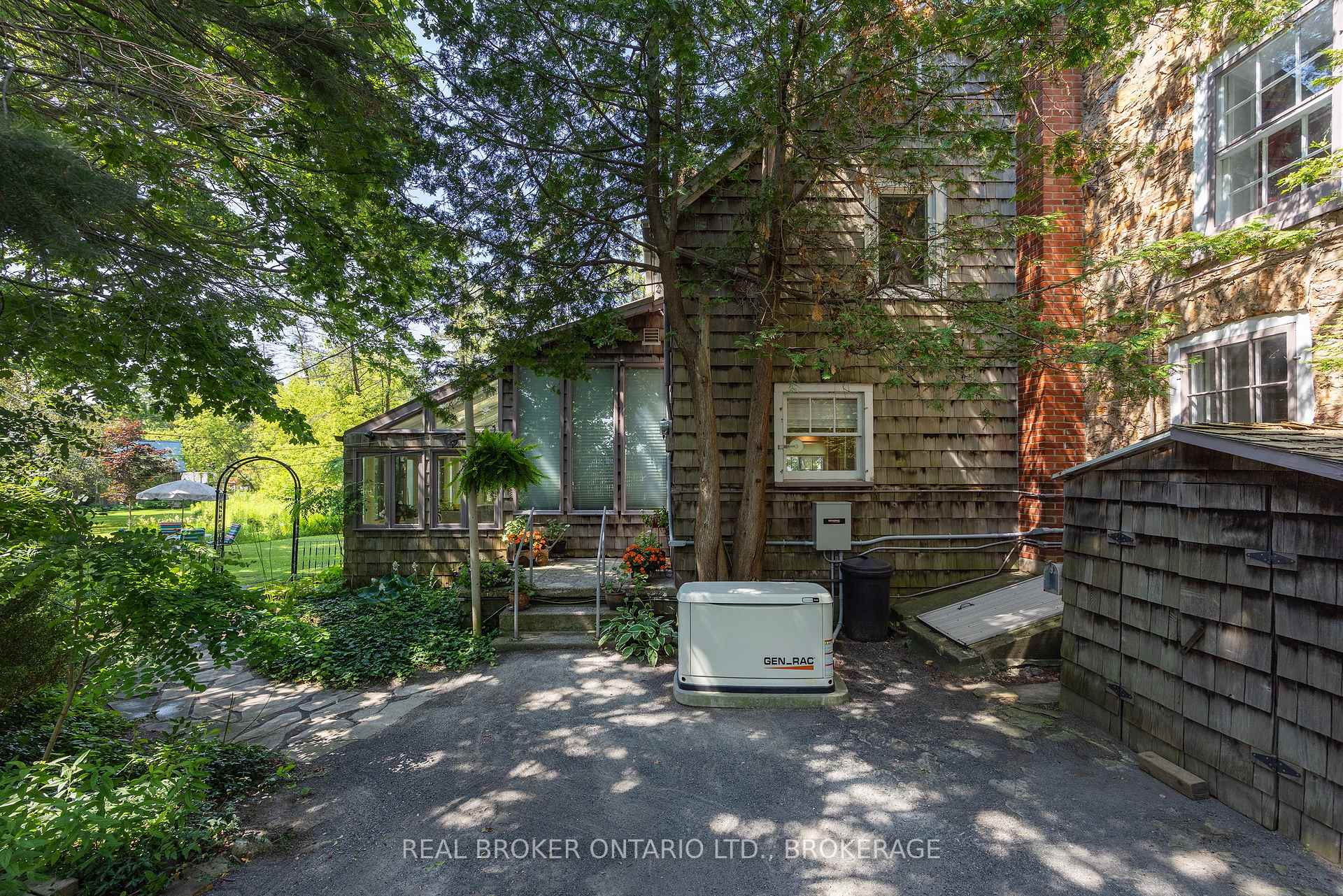 Photo 46 of 595 King Street E, Gananoque, Gananoque — HOMEH