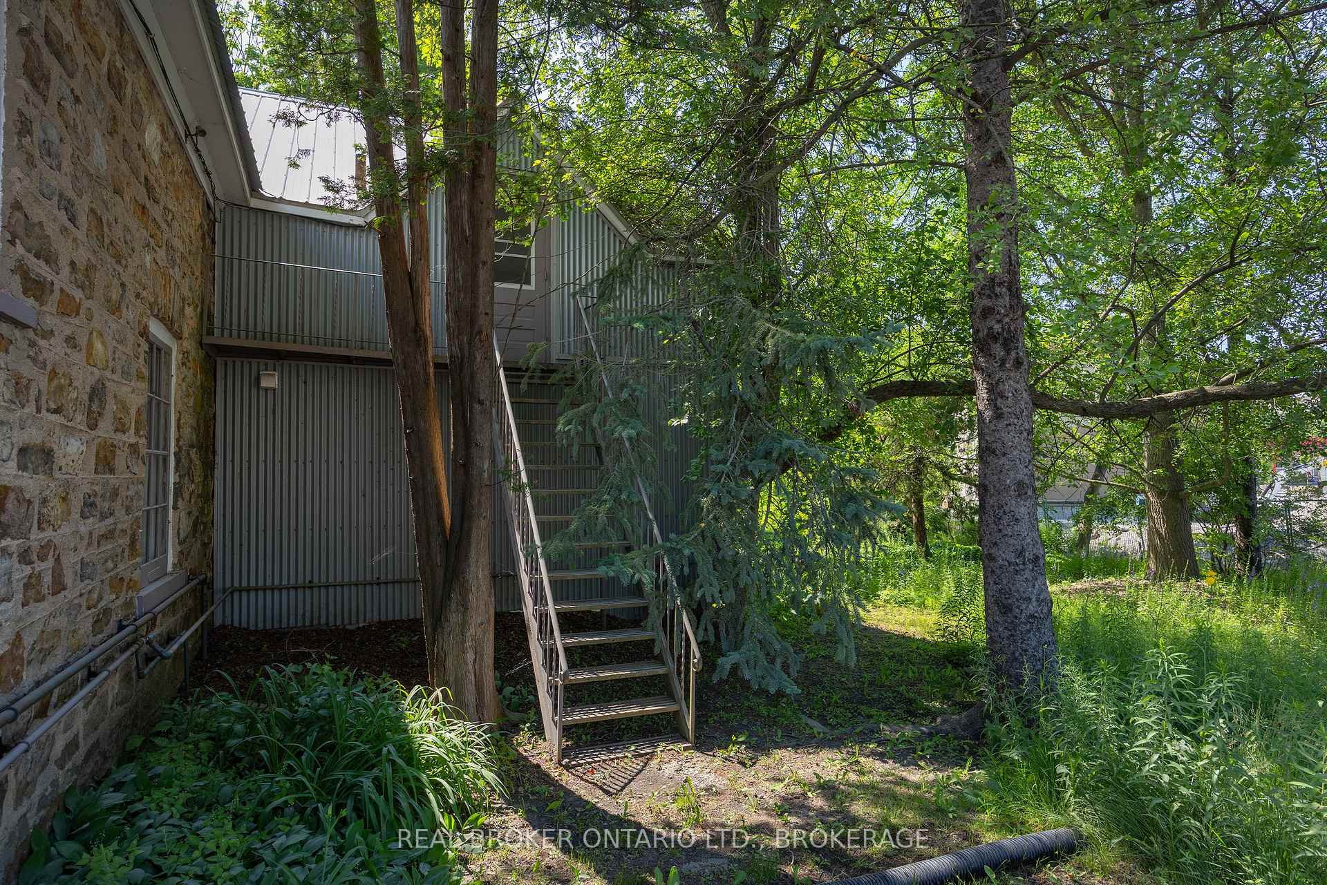 Photo 52 of 595 King Street E, Gananoque, Gananoque — HOMEH