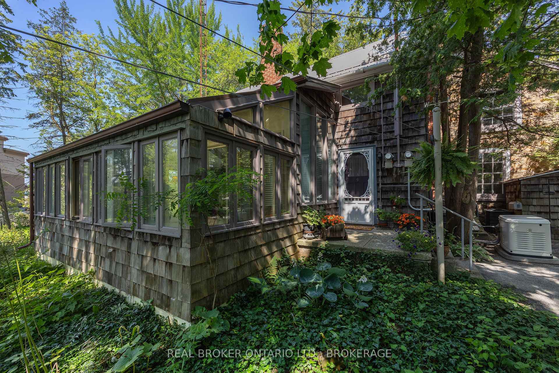 Photo 54 of 595 King Street E, Gananoque, Gananoque — HOMEH