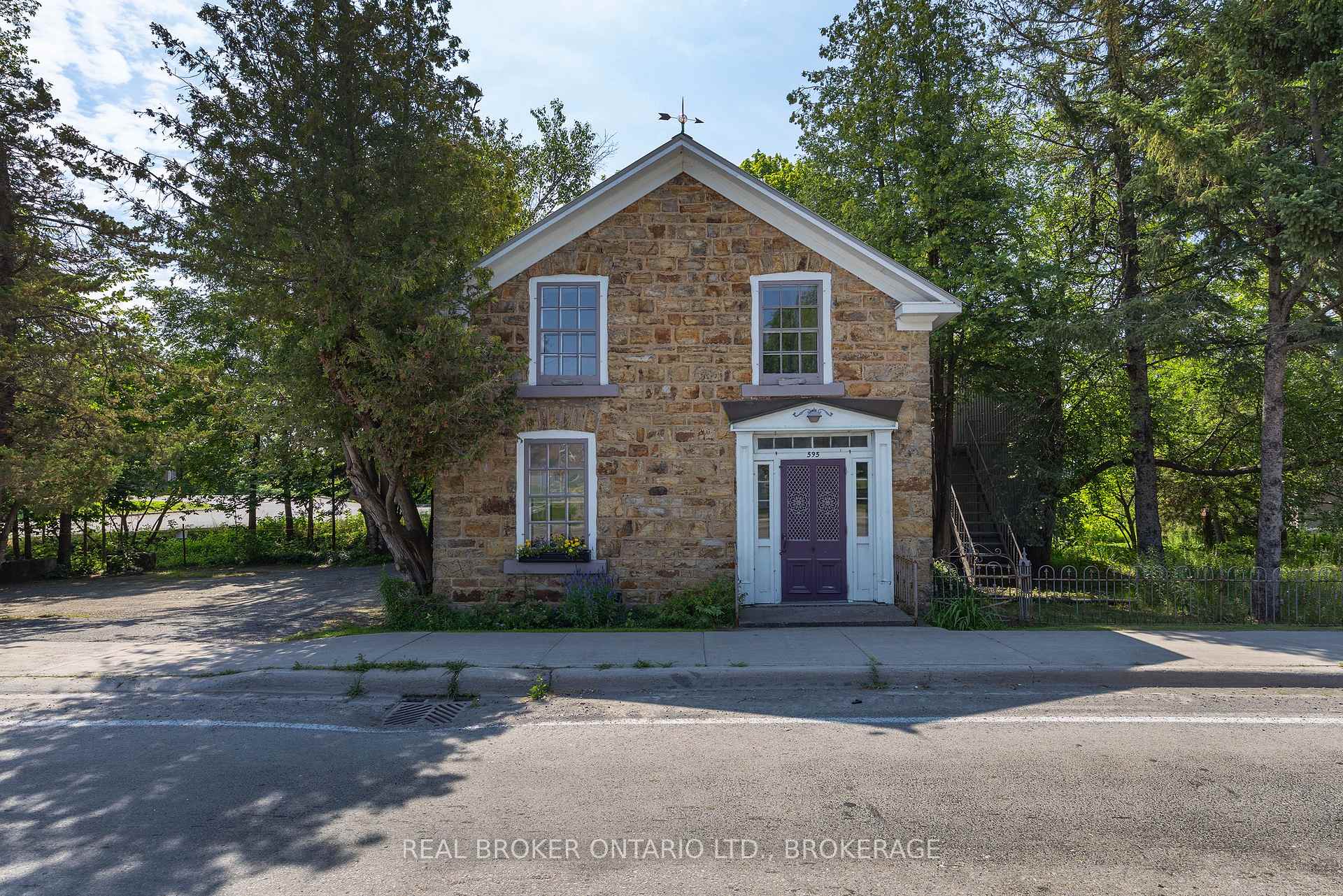 Photo 79 of 595 King Street E, Gananoque, Gananoque — HOMEH
