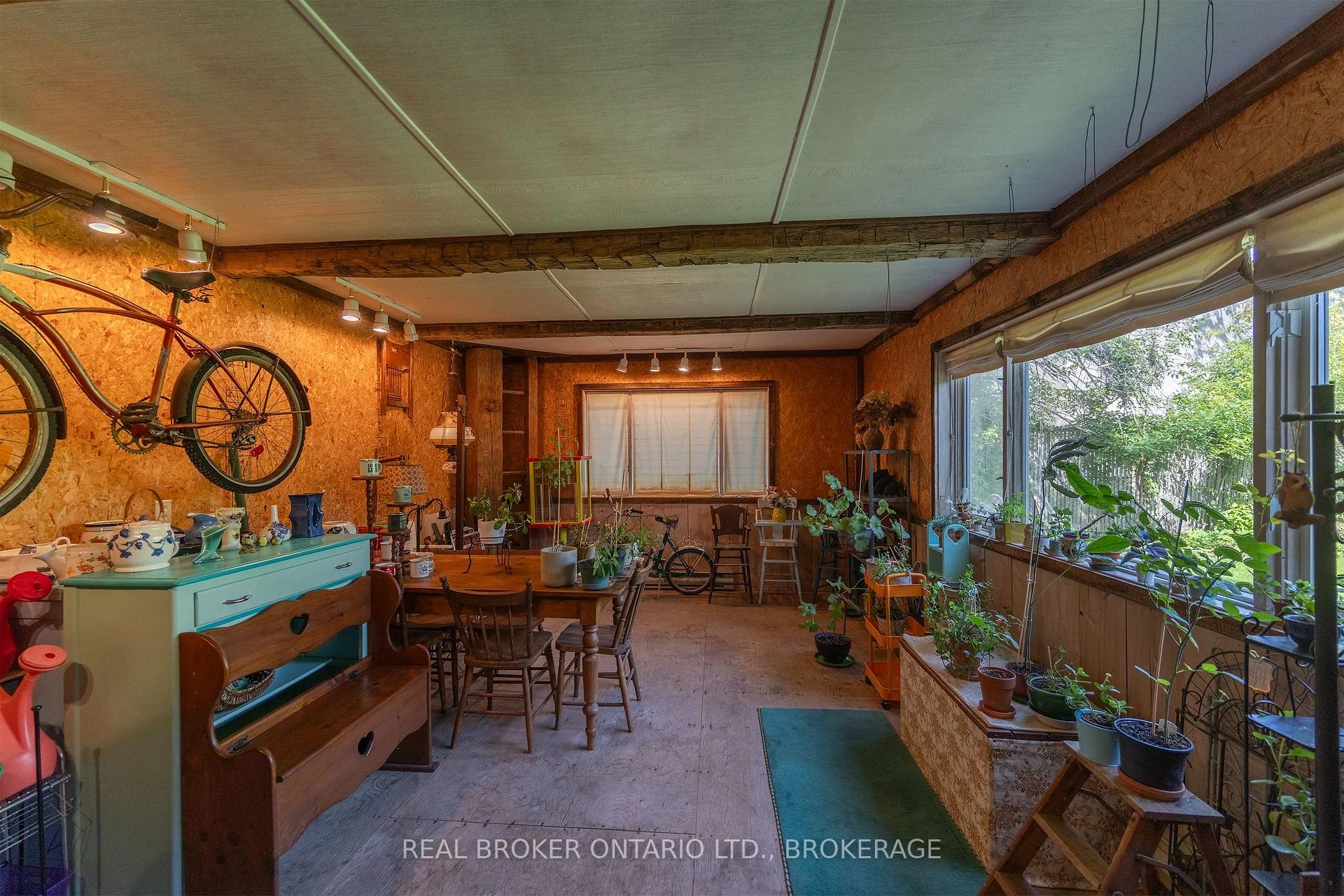 Photo 15 of 595 King Street E, Gananoque, Gananoque — HOMEH