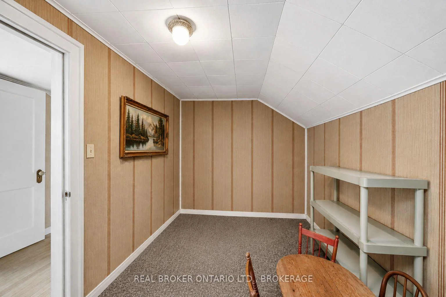 Photo 51 of 595 King Street E, Gananoque, Gananoque — HOMEH