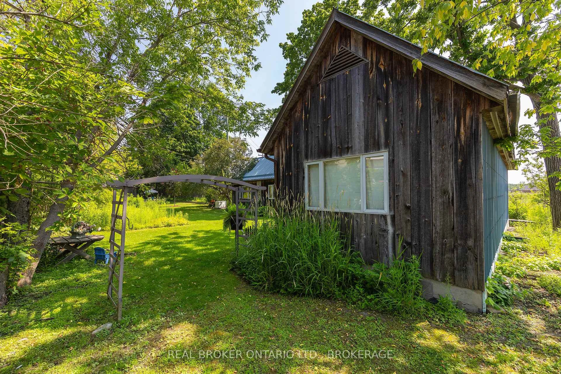 Photo 71 of 595 King Street E, Gananoque, Gananoque — HOMEH