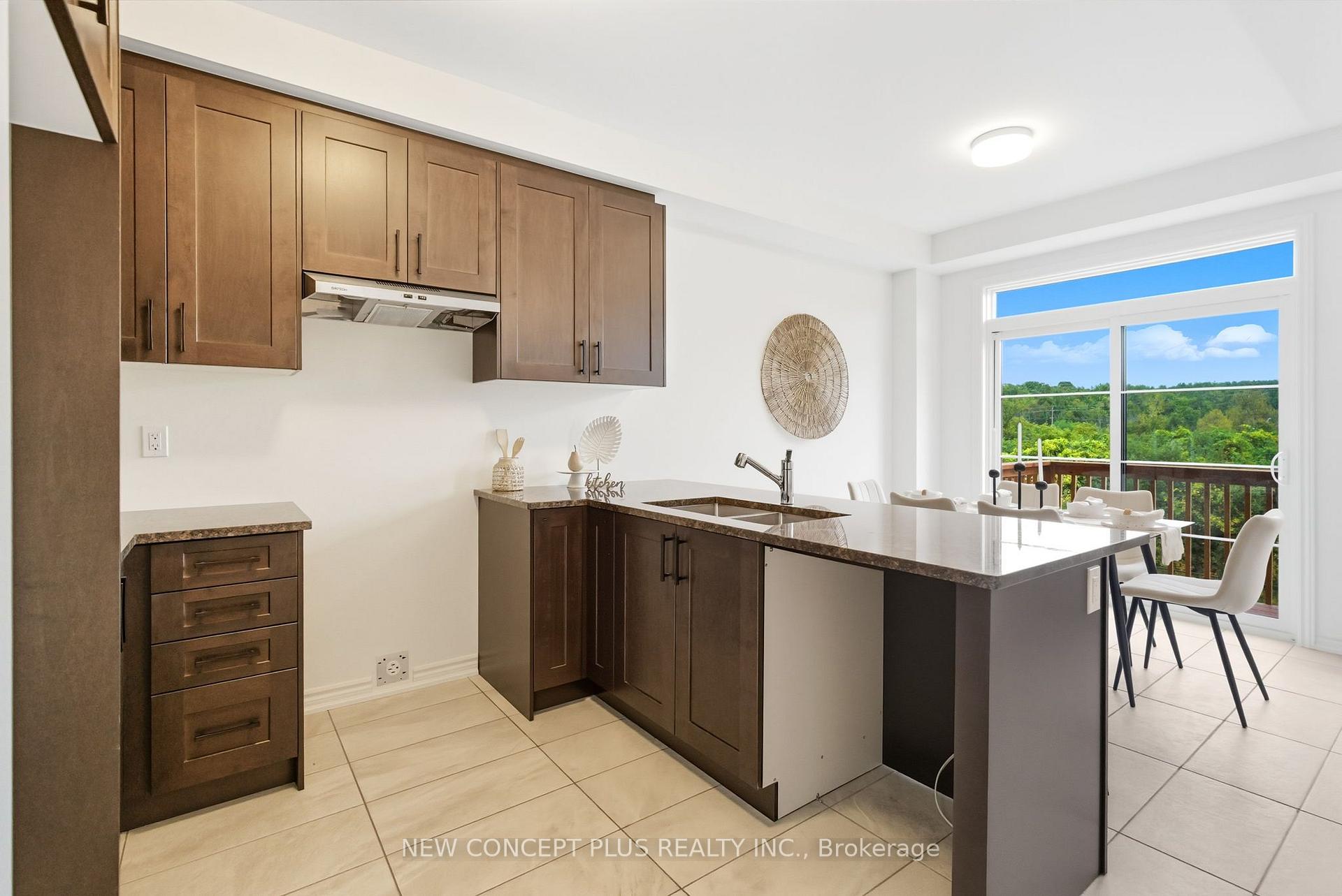 Photo 10 of 492 Trevor Street, Cobourg — HOMEH