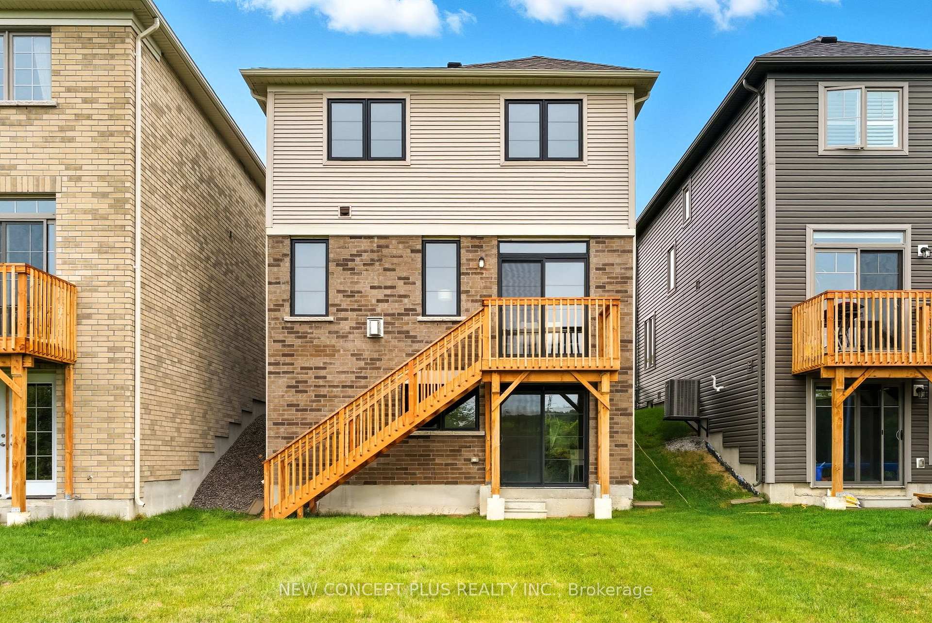 Photo 36 of 492 Trevor Street, Cobourg — HOMEH