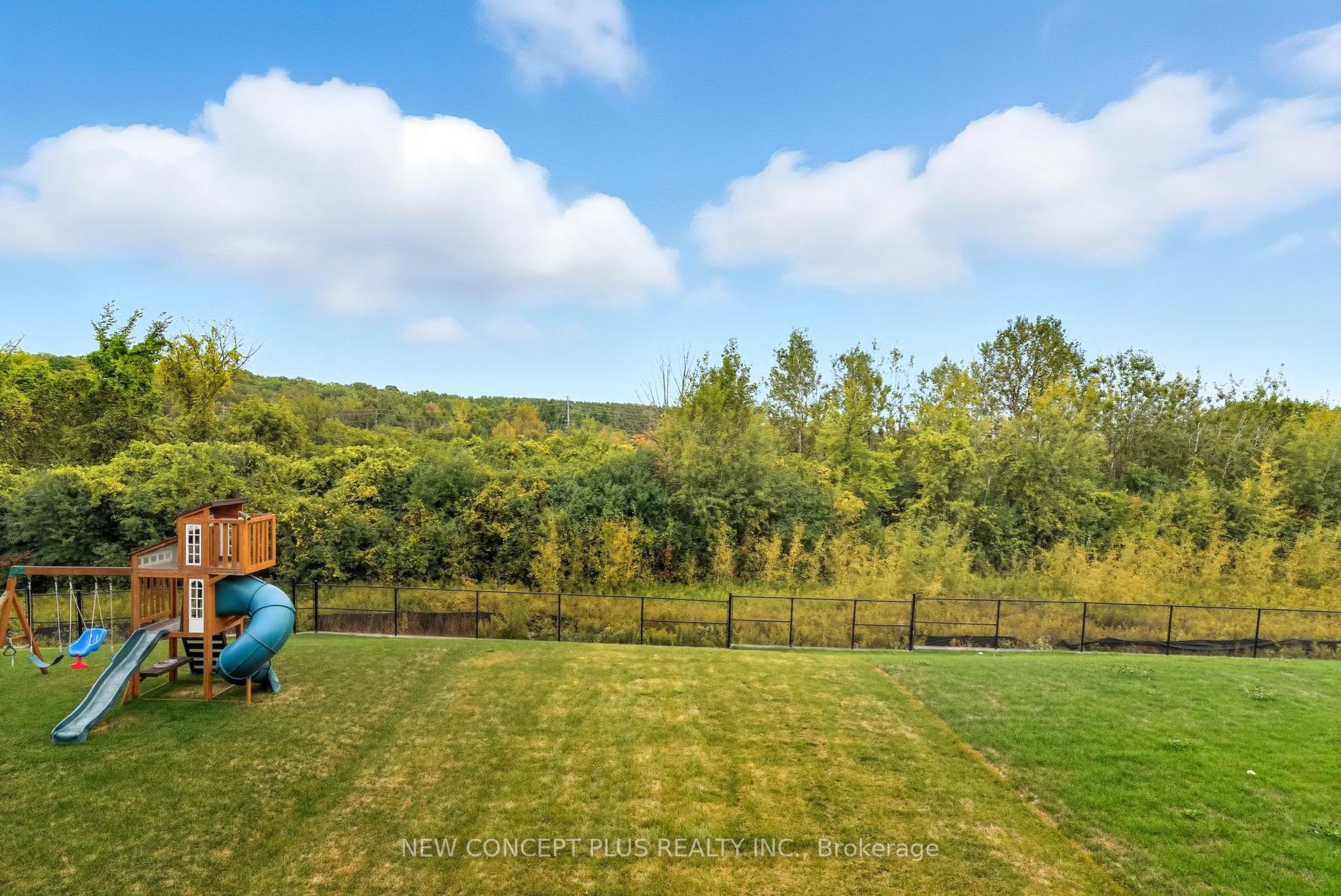Photo 37 of 492 Trevor Street, Cobourg — HOMEH