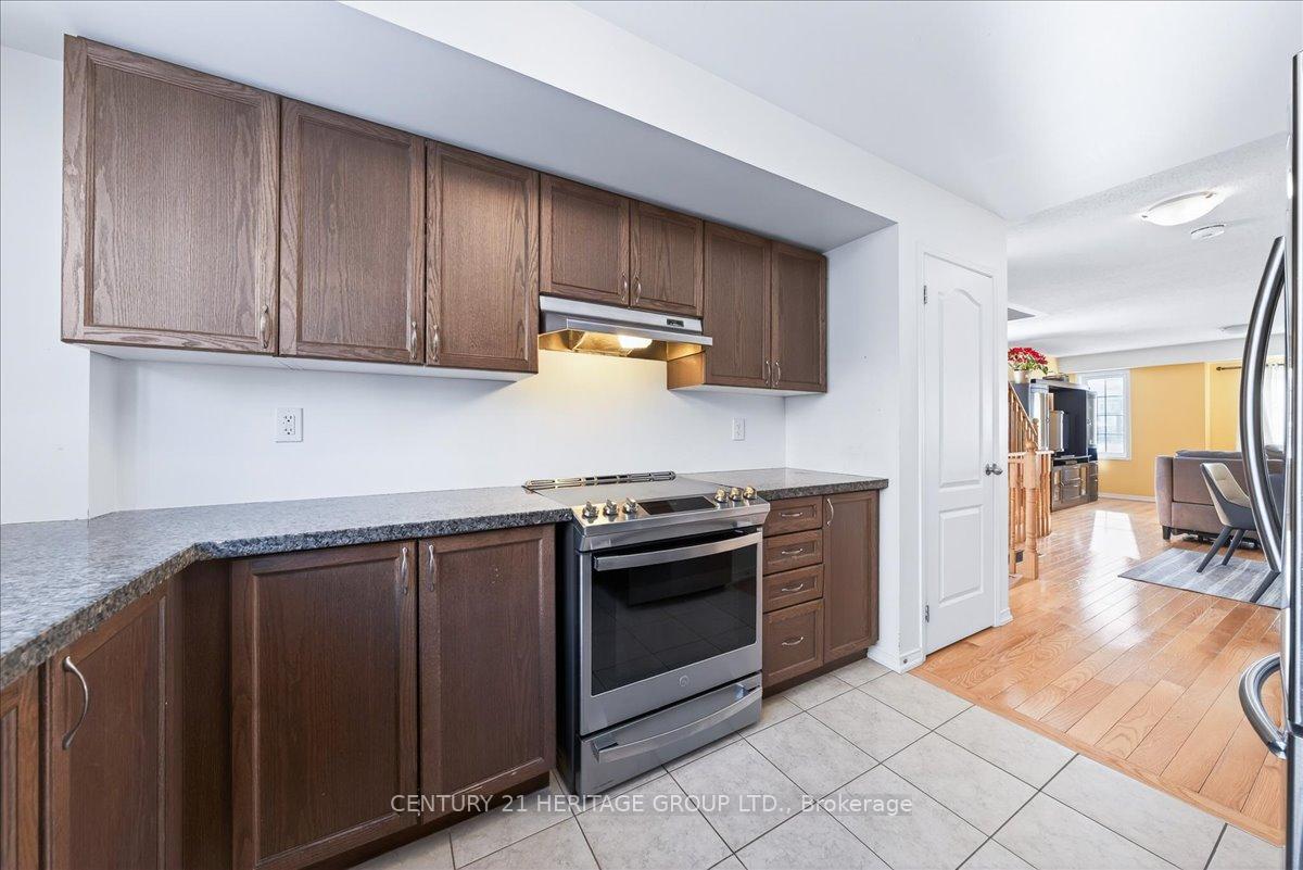 Photo 17 of Unit 258, 32 Foal Path S, Oshawa, Windfields — HOMEH