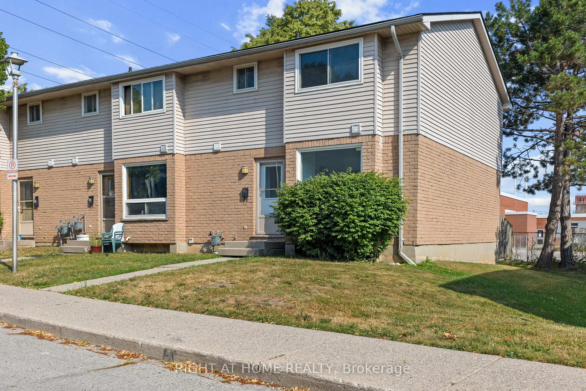 Photo 2 of Unit 59, 550 Second Street, London, East H — HOMEH