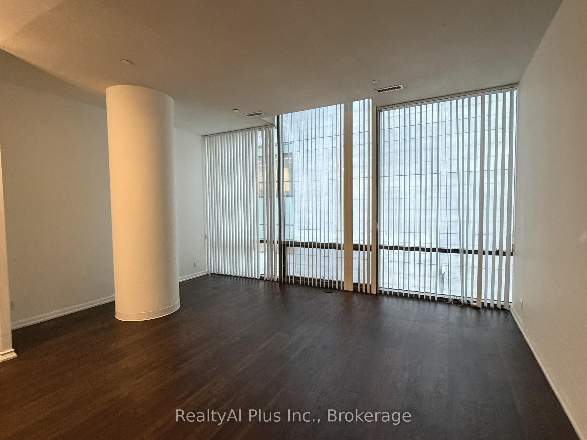 Photo 2 of Unit 213, 832 Bay Street, Toronto, Bay Street Corridor — HOMEH