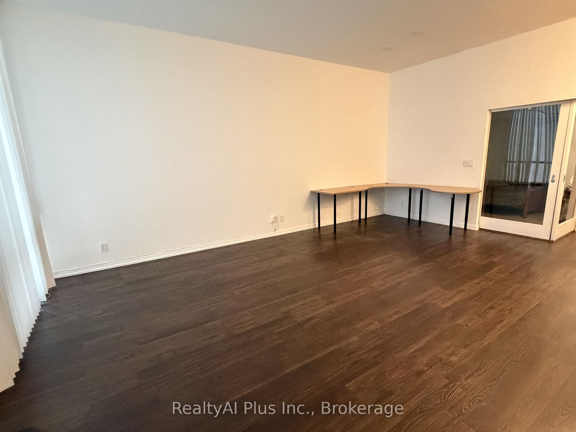 Photo 3 of Unit 213, 832 Bay Street, Toronto, Bay Street Corridor — HOMEH
