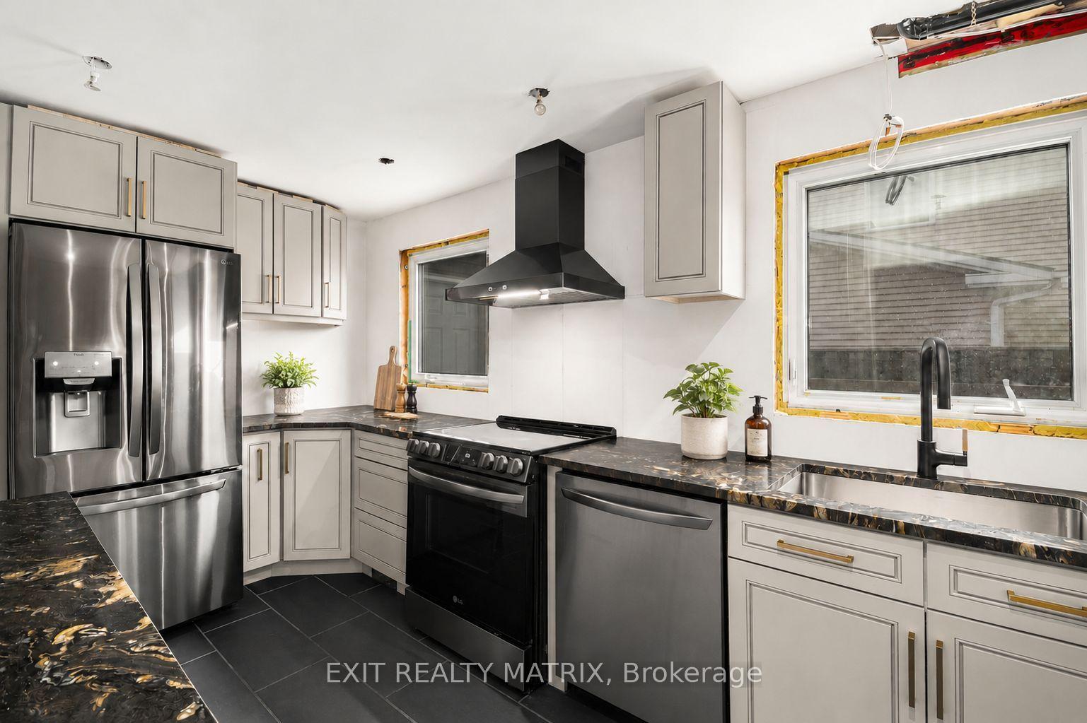 Photo 7 of 489 Rougemount Crescent, Ottawa, Fallingbrook/Gardenway South — HOMEH