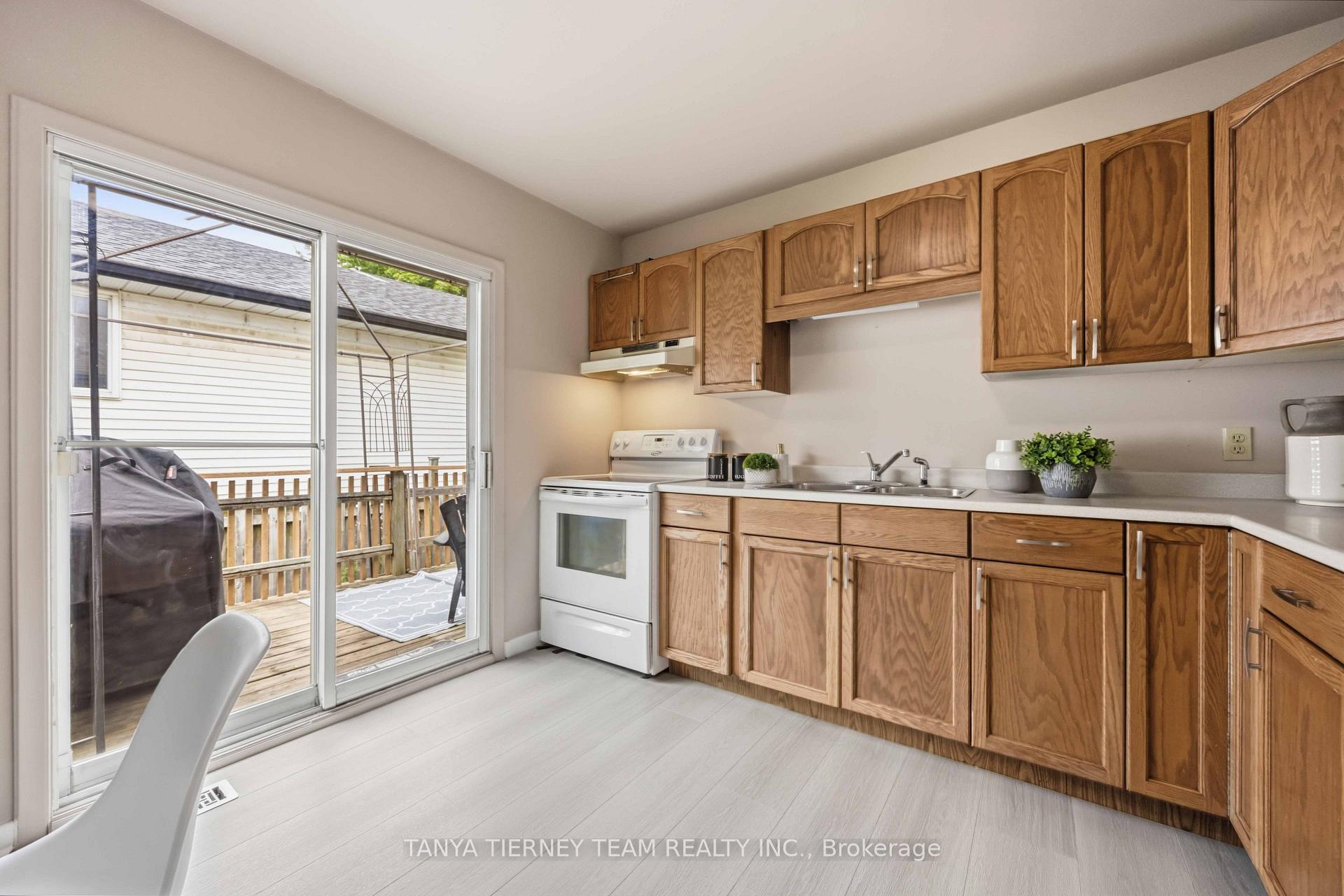 Photo 18 of 455 Crystal Drive, Peterborough, Ashburnham Ward 4 — HOMEH