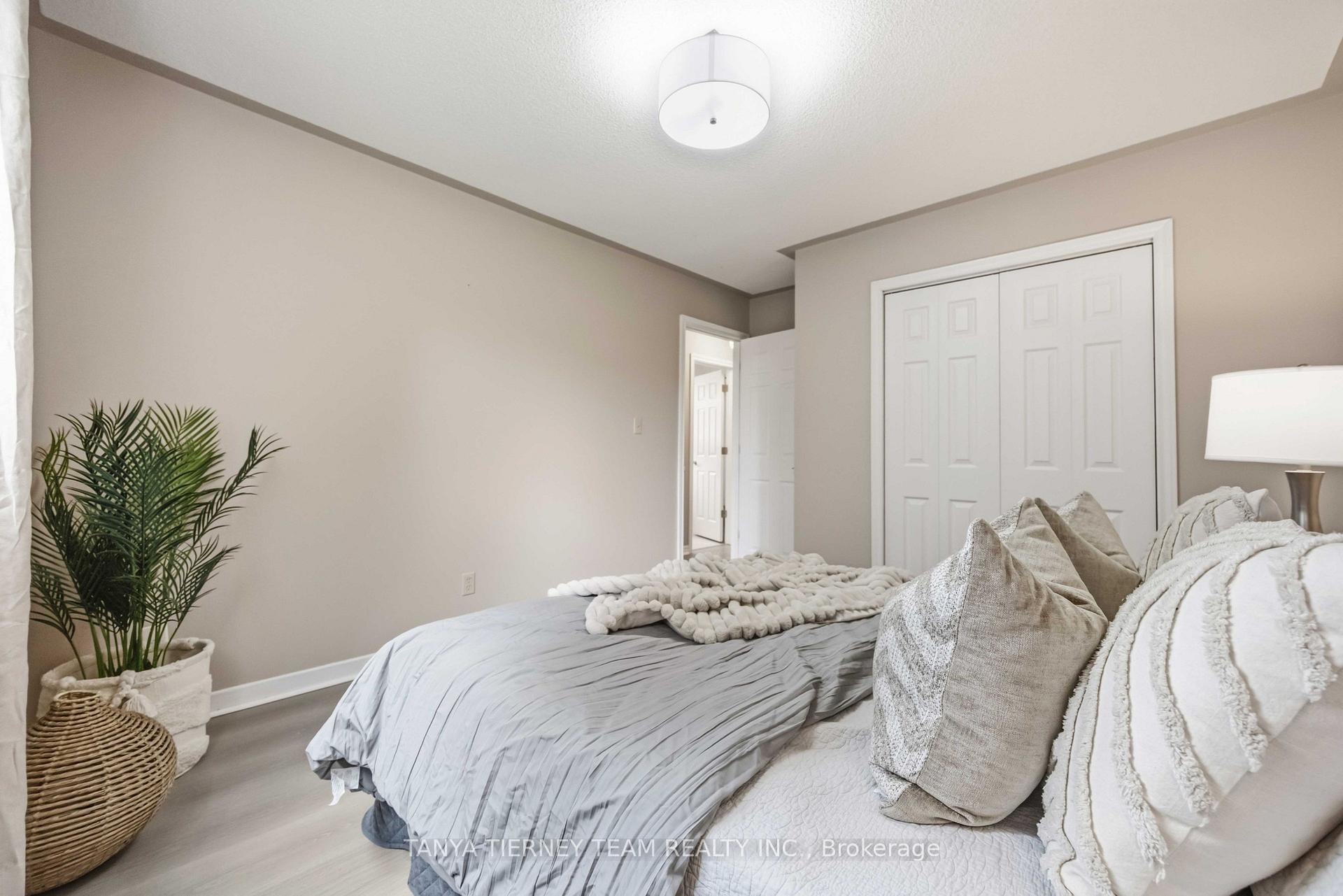 Photo 23 of 455 Crystal Drive, Peterborough, Ashburnham Ward 4 — HOMEH
