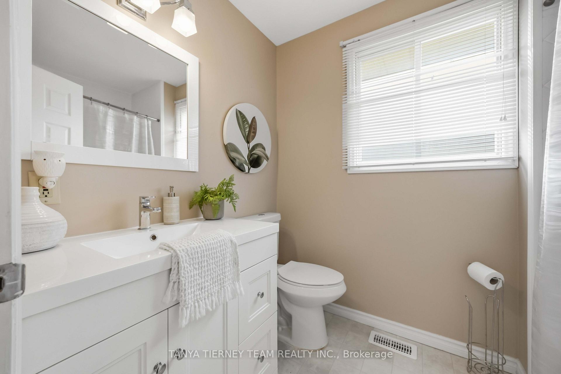 Photo 26 of 455 Crystal Drive, Peterborough, Ashburnham Ward 4 — HOMEH
