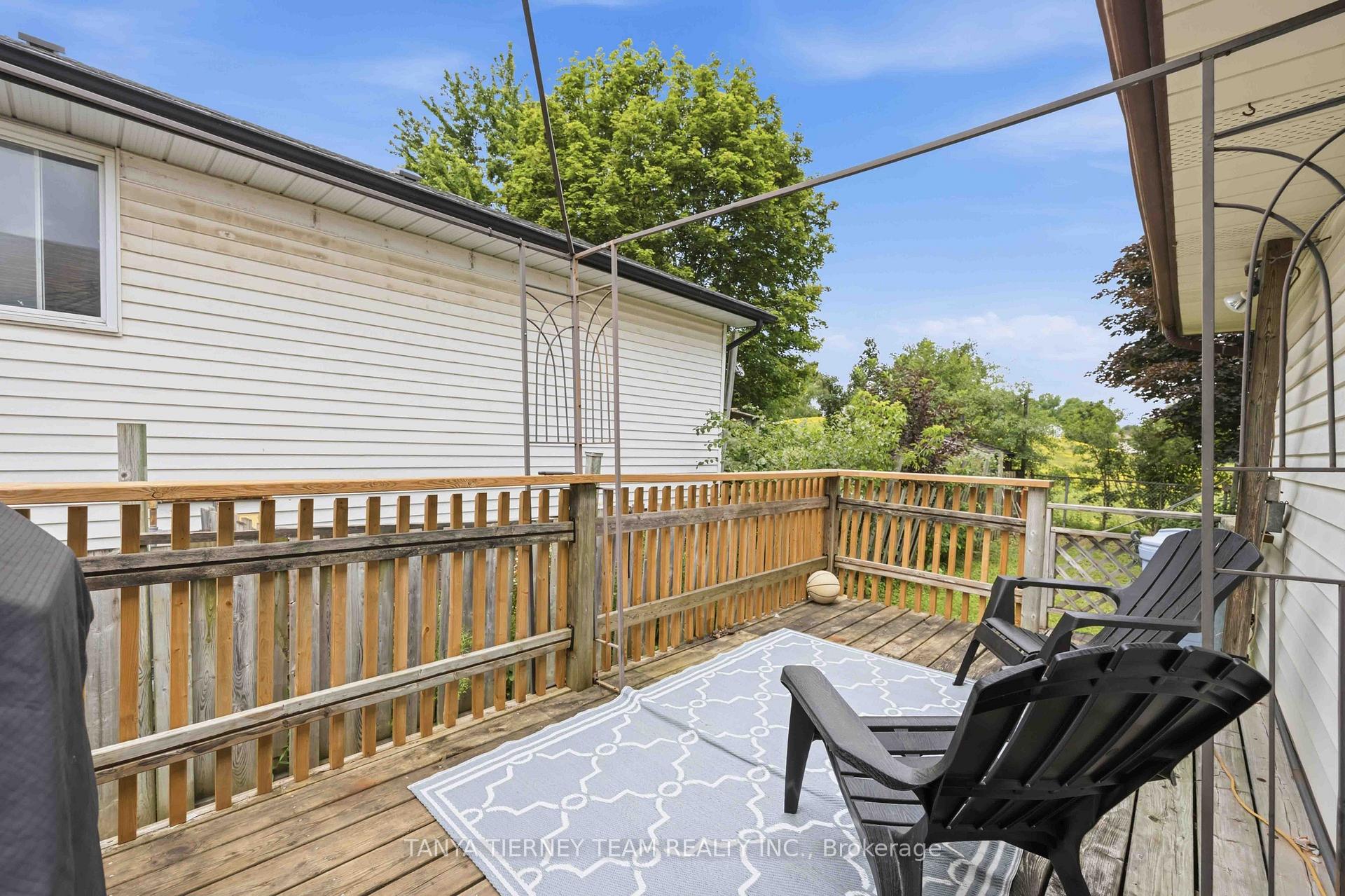 Photo 29 of 455 Crystal Drive, Peterborough, Ashburnham Ward 4 — HOMEH