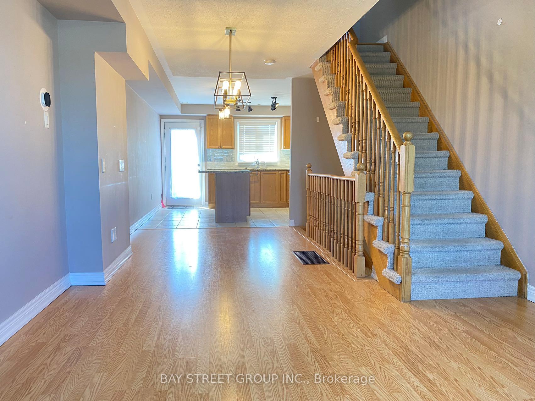 Photo 6 of 9996 Mccowan Road, Markham, Berczy — HOMEH