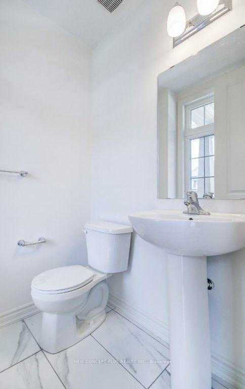 Photo 4 of 1042 Denton Drive, Cobourg — HOMEH