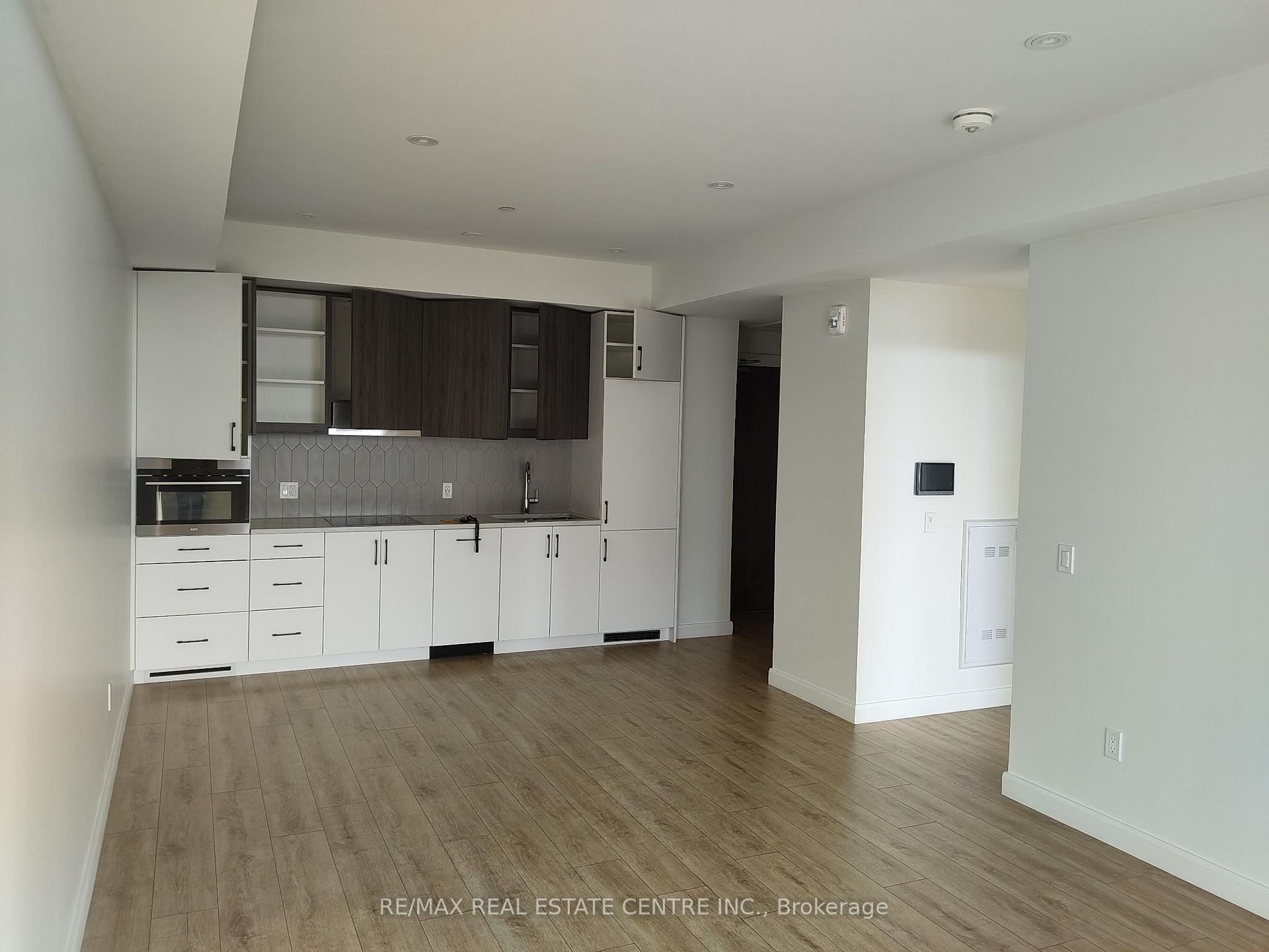 Photo 11 of Unit 508, 741 king Street W, Kitchener, KW Hospital — HOMEH