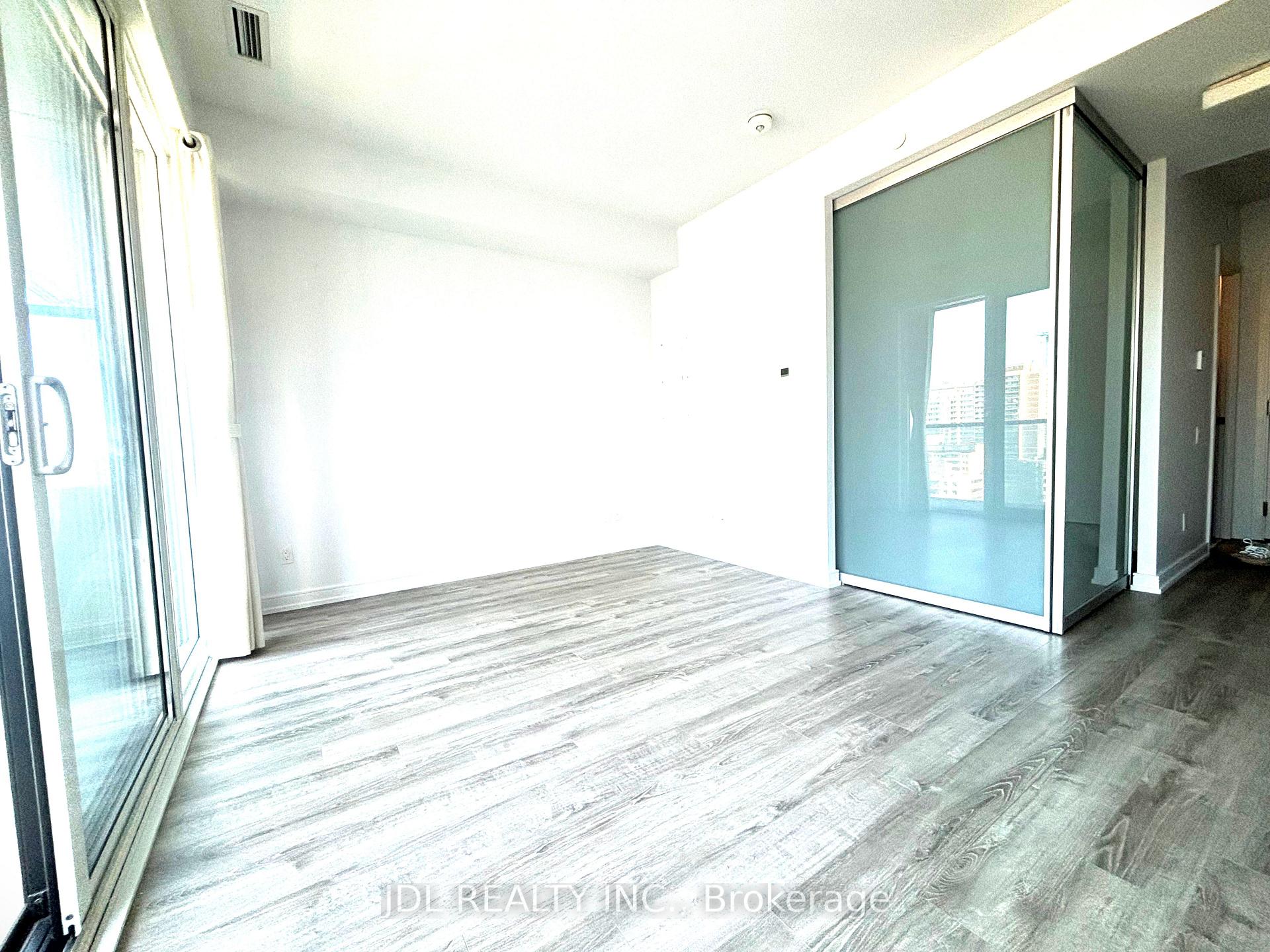Photo 6 of Unit 1808, 28 Wellesley Street E, Toronto, Church-Yonge Corridor — HOMEH