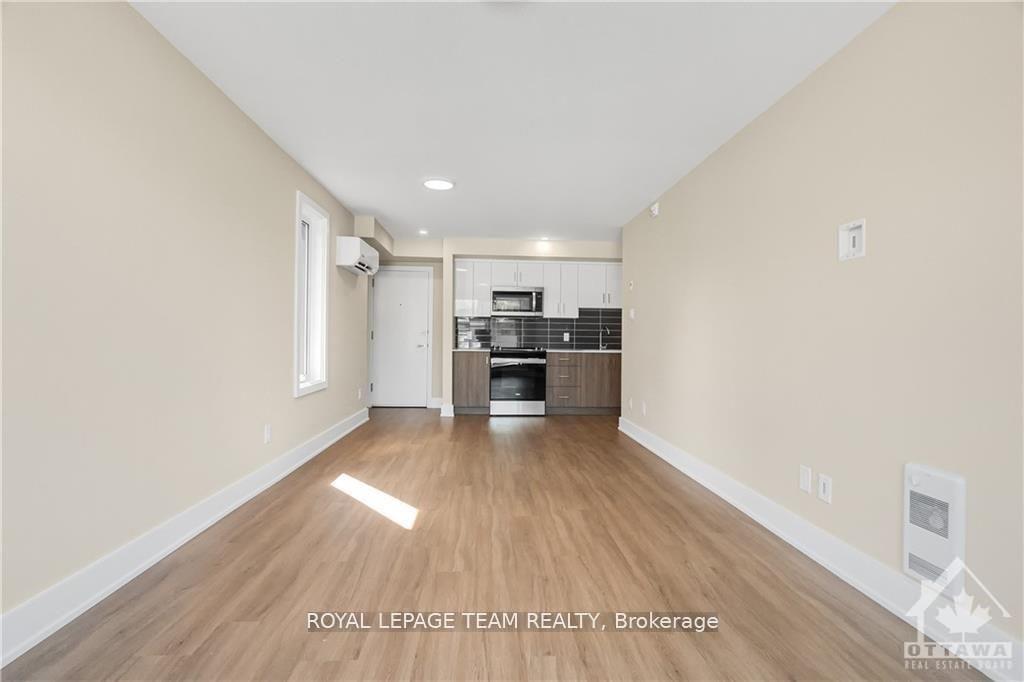 Photo 4 of Unit 3, 366 Winona Avenue, Ottawa, Westboro South — HOMEH