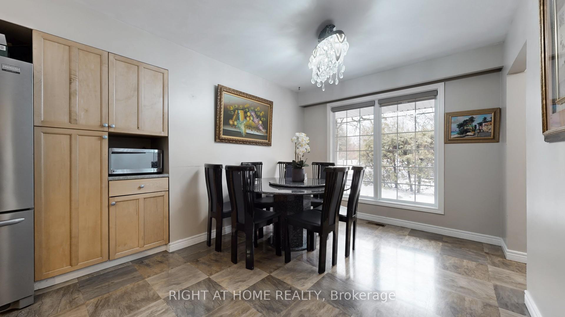 Photo 6 of 301 Garner Road E, Hamilton, Ancaster — HOMEH