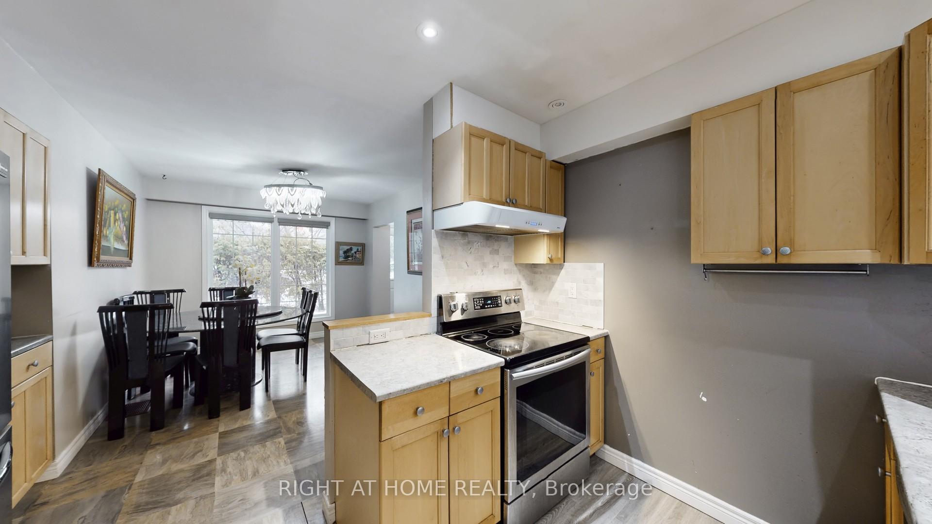 Photo 12 of 301 Garner Road E, Hamilton, Ancaster — HOMEH