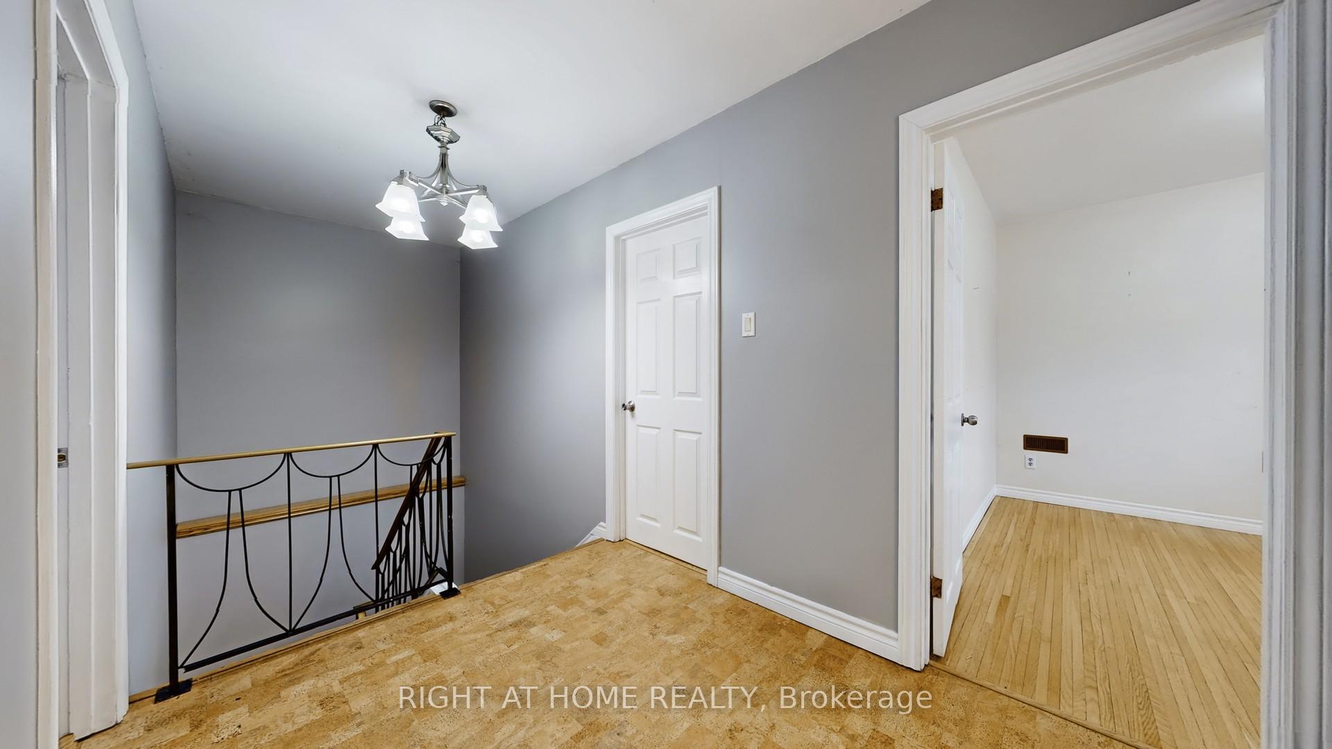 Photo 23 of 301 Garner Road E, Hamilton, Ancaster — HOMEH