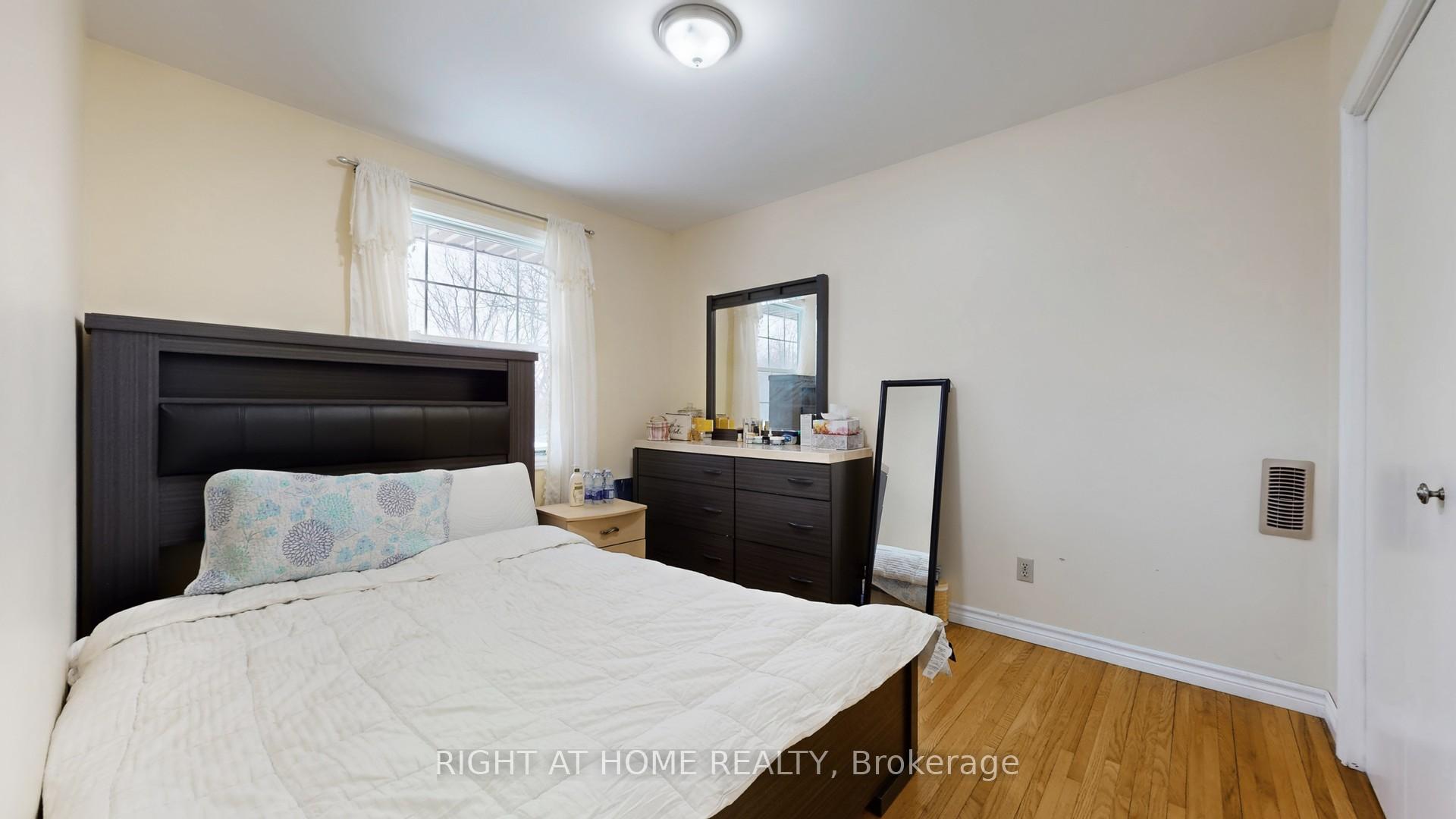 Photo 30 of 301 Garner Road E, Hamilton, Ancaster — HOMEH
