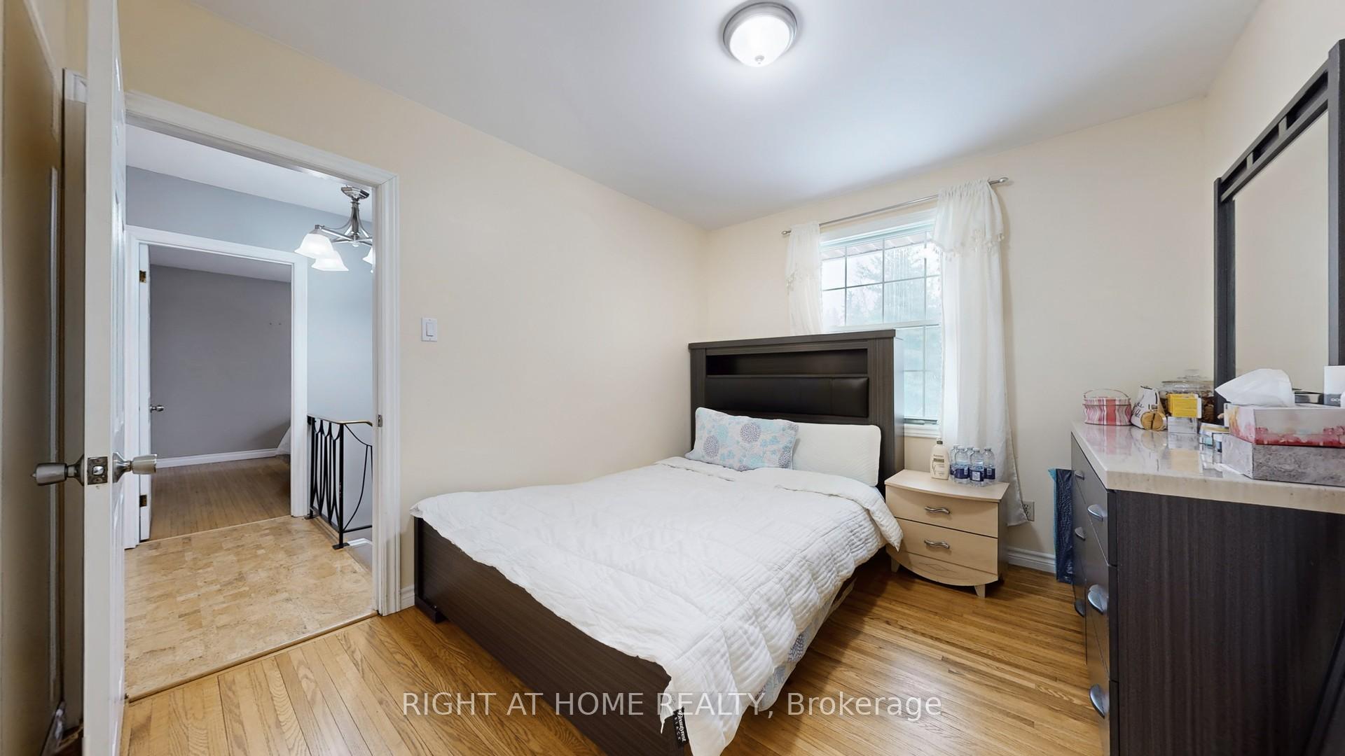 Photo 31 of 301 Garner Road E, Hamilton, Ancaster — HOMEH