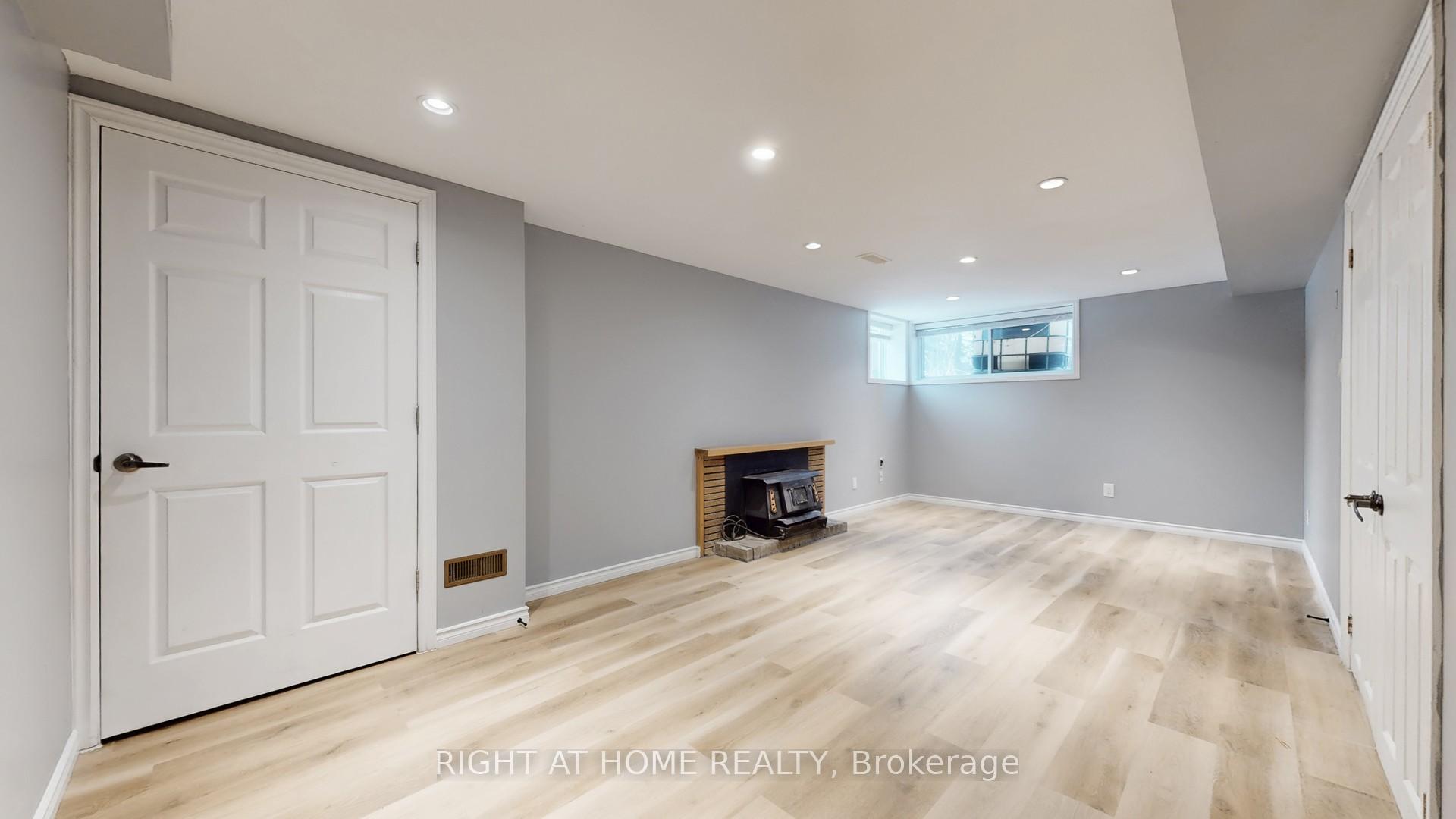Photo 37 of 301 Garner Road E, Hamilton, Ancaster — HOMEH