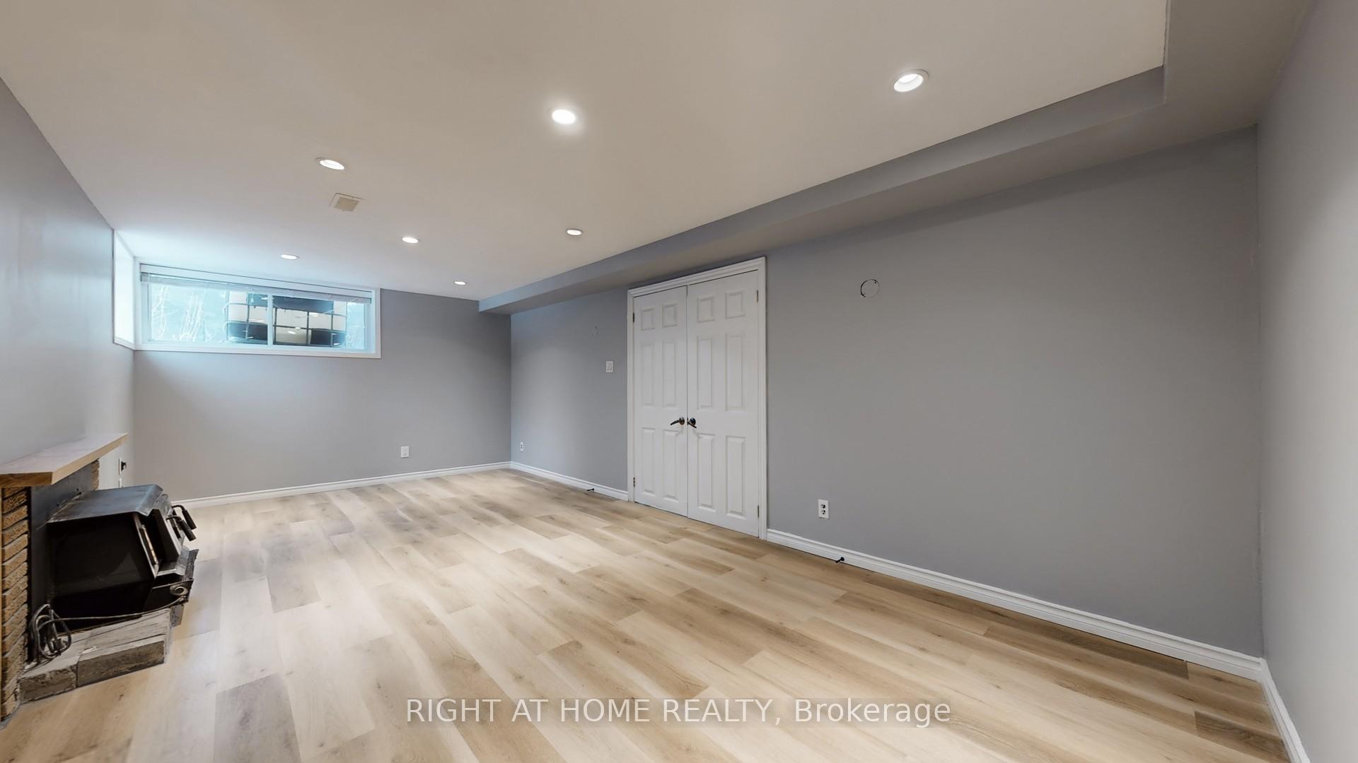 Photo 38 of 301 Garner Road E, Hamilton, Ancaster — HOMEH