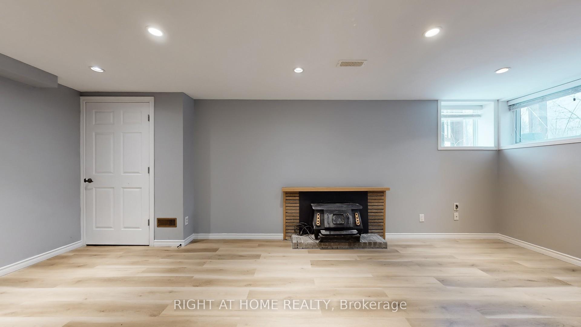 Photo 39 of 301 Garner Road E, Hamilton, Ancaster — HOMEH