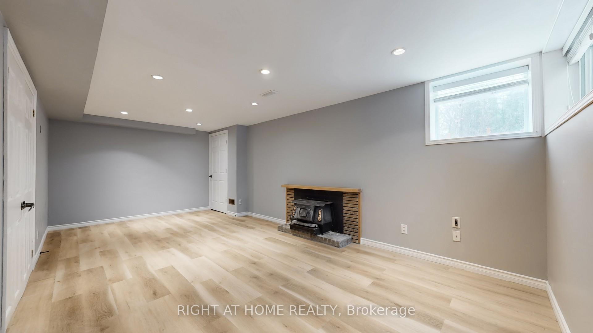 Photo 40 of 301 Garner Road E, Hamilton, Ancaster — HOMEH