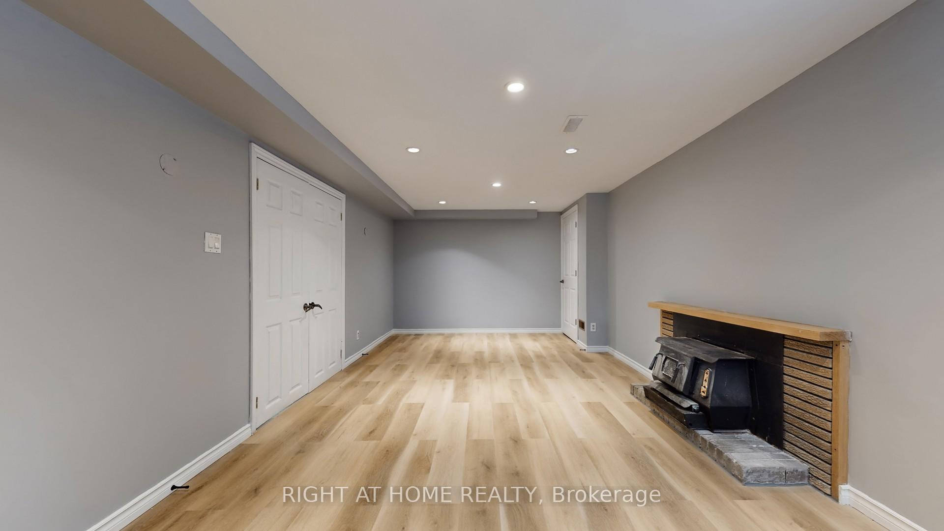 Photo 41 of 301 Garner Road E, Hamilton, Ancaster — HOMEH