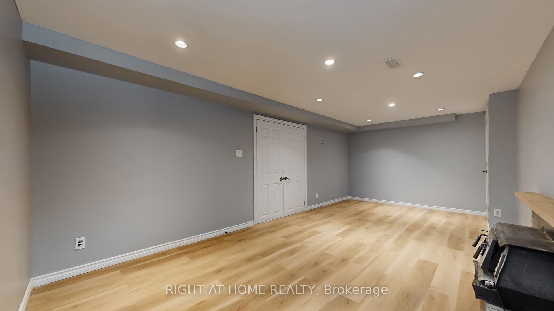 Photo 42 of 301 Garner Road E, Hamilton, Ancaster — HOMEH