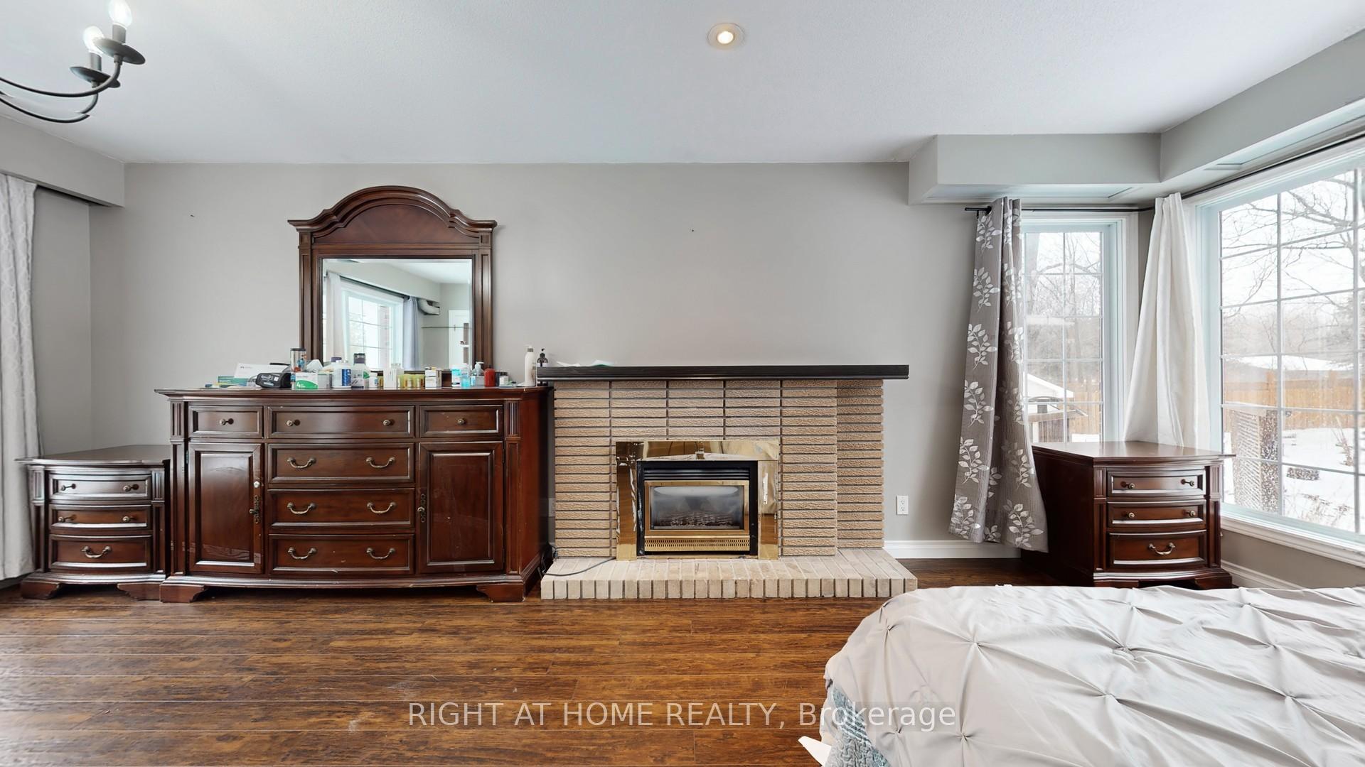 Photo 15 of 301 Garner Road E, Hamilton, Ancaster — HOMEH