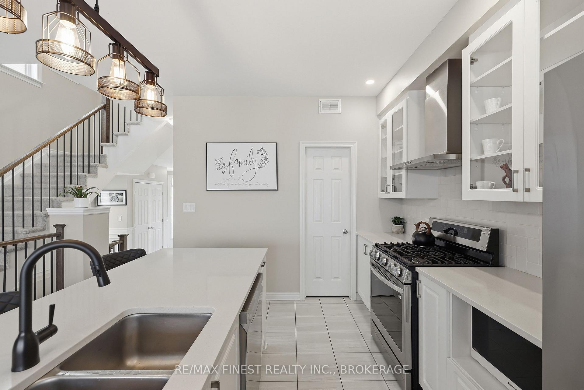 Photo 12 of 1689 Tenley Drive, Kingston, City Northwest — HOMEH