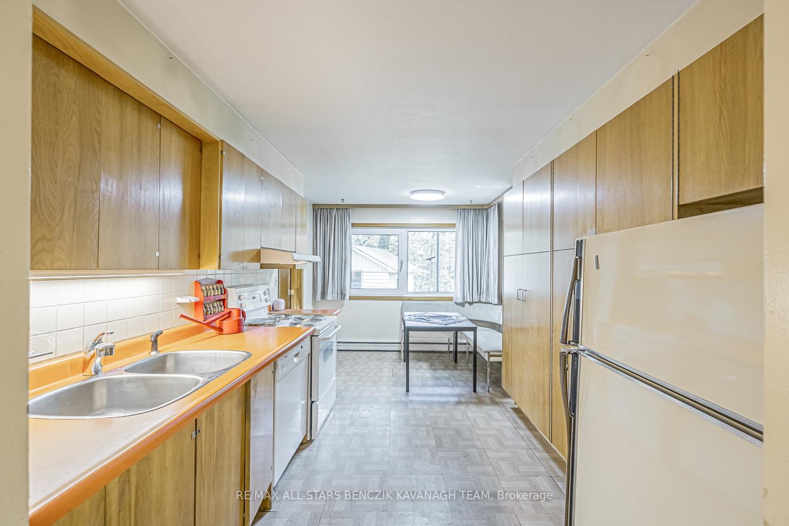 Photo 10 of 65 Gladys Road, Scarborough, Highland Creek — HOMEH