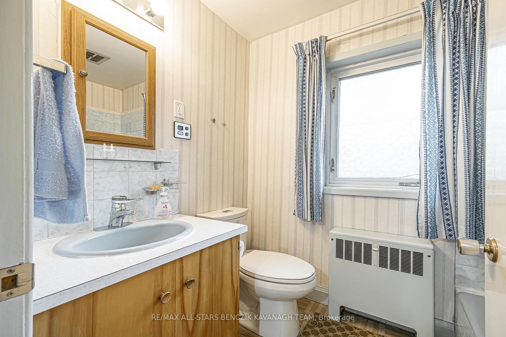 Photo 18 of 65 Gladys Road, Scarborough, Highland Creek — HOMEH