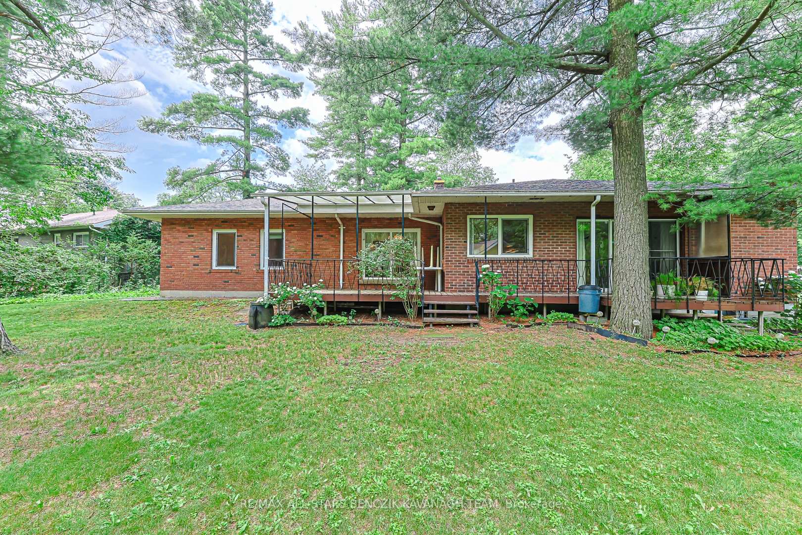 Photo 19 of 65 Gladys Road, Scarborough, Highland Creek — HOMEH