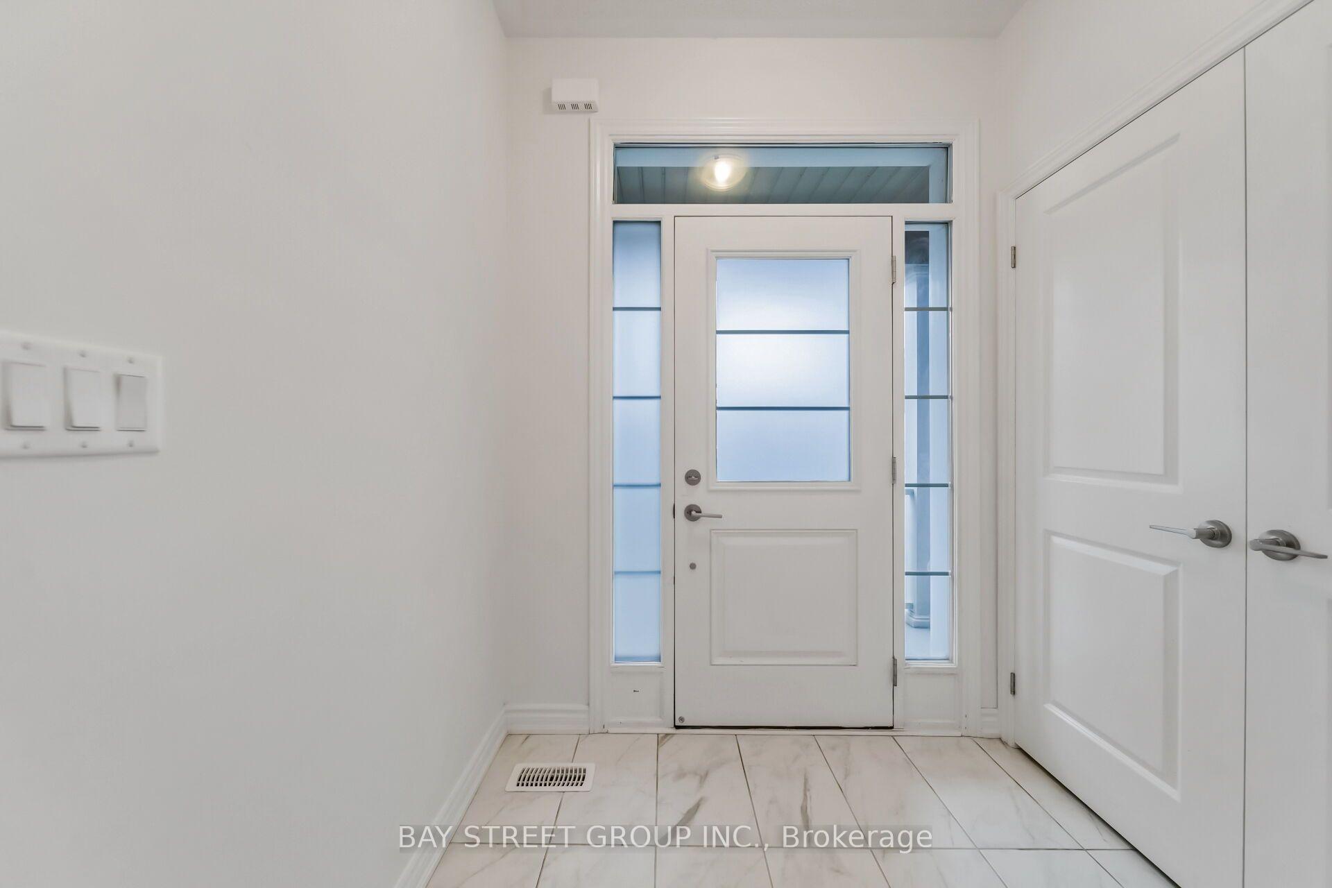 Photo 4 of 89 Phoenix Boulevard, Barrie, Rural Barrie Southeast — HOMEH
