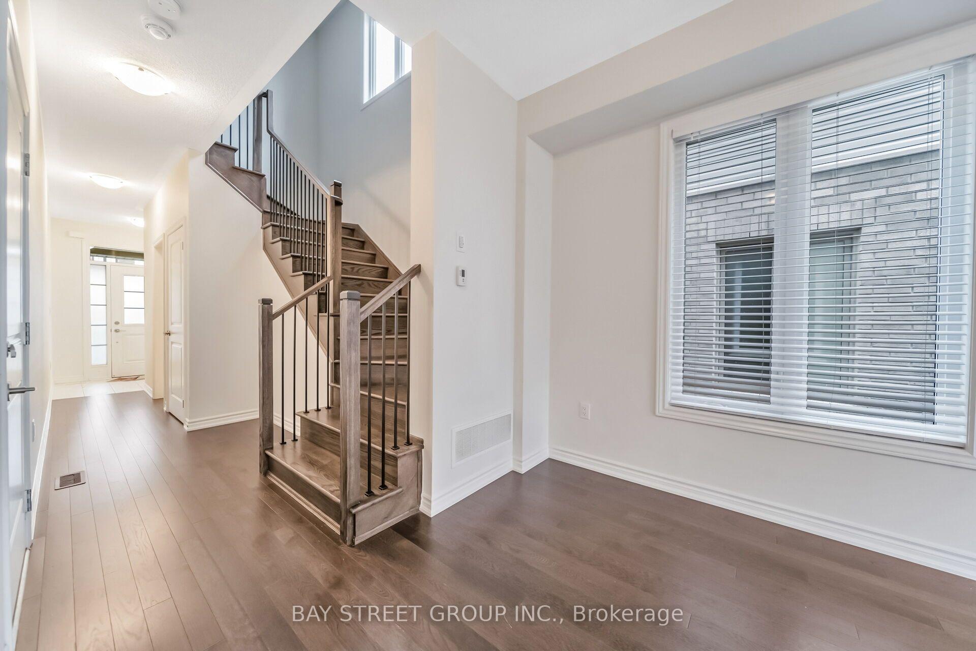 Photo 6 of 89 Phoenix Boulevard, Barrie, Rural Barrie Southeast — HOMEH