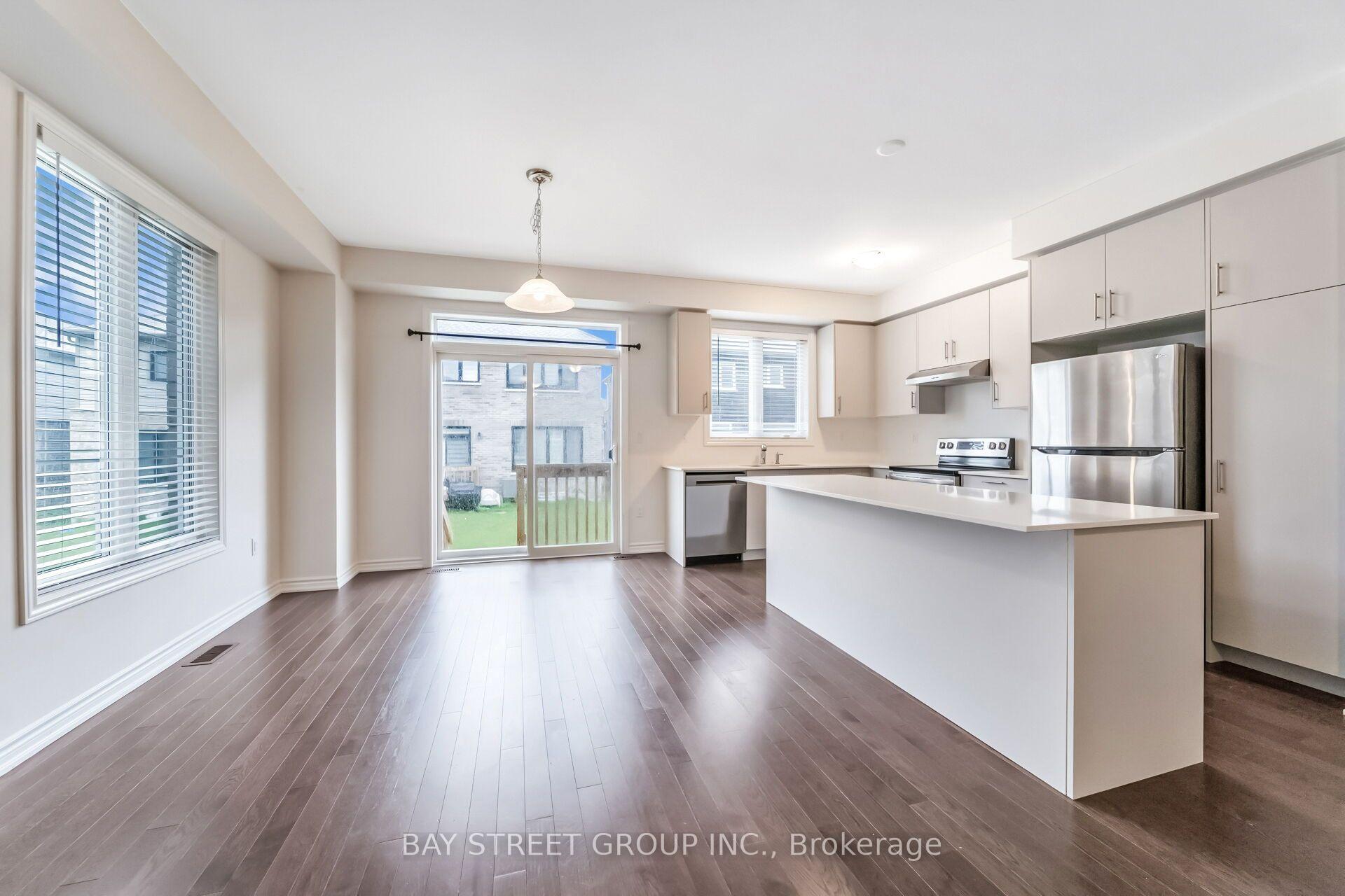 Photo 11 of 89 Phoenix Boulevard, Barrie, Rural Barrie Southeast — HOMEH
