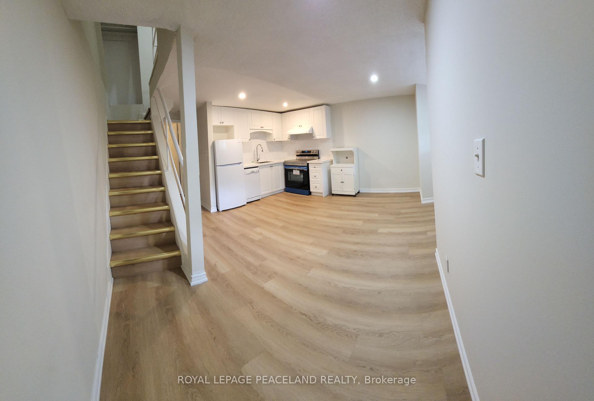 Photo 1 of Unit 1, 558 Spadina Crescent, Toronto, University — HOMEH