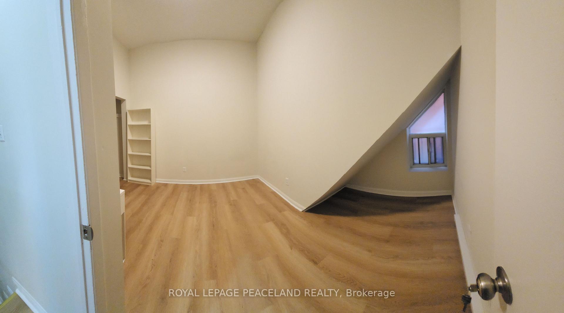 Photo 5 of Unit 1, 558 Spadina Crescent, Toronto, University — HOMEH