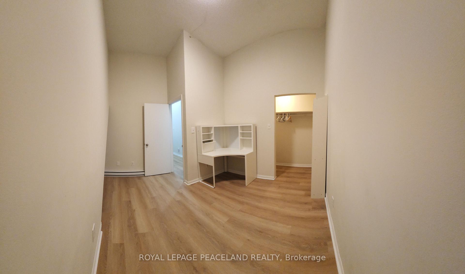 Photo 6 of Unit 1, 558 Spadina Crescent, Toronto, University — HOMEH
